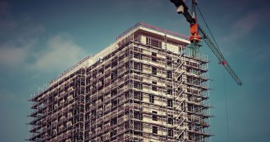 Na jakie zarobki mogą liczyć specjaliści nieruchomości & budownictwa w 2024 roku? | dane rynku pracy,