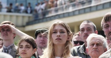 Porywająca historia o czasach transformacji, układach i walce o marzenia z wyścigami konnymi w tle. Trwają zdjęcia do produkcji „Wielka Warszawska". W gwiazdorskiej obsadzie