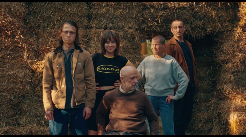 Od dzisiaj na ekranach kin w całej Polsce oglądać można „Drużynę A(A)" w reżyserii Daniela Jaroszka, wyprodukowaną przez Roberta Kijaka (NEXT FILM).