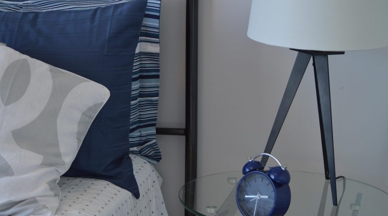 Zmiana czasu na letni budzi kontrowersje – dla jednych oznacza więcej energii i dłuższe dni, dla innych problemy z koncentracją, sennością i zaburzeniem rytmu dobowego.