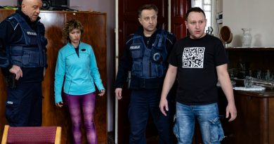 Stefan i Karina z „Chłopaków do wzięcia" w serialu „Policjantki i Policjanci" Ich pierwszy raz przed kamerą – i od razu łzy wzruszenia!