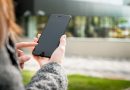 Ponad 70% nastolatków w Polsce dysponuje kieszonkowym[1], które w większości zasila ich konta bankowe. A Internet w telefonie jest dla młodych ludzi rzeczą oczywistą.