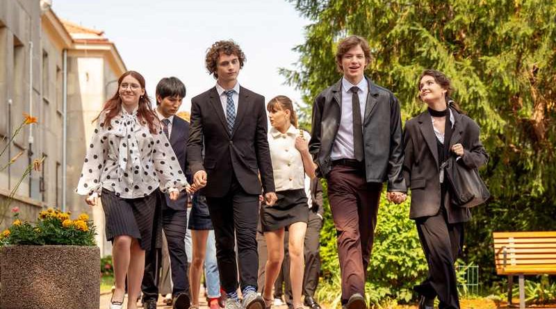 „Piep*zyć Mickiewicza 3" – miłość, dramy, uwielbiani bohaterowie i zupełnie nowe twarze. Zwiastun kultowej serii już dostępny!